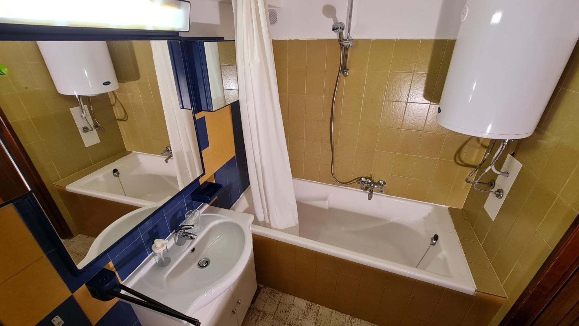 Plutus Apartments And Rooms With Free Parking Koper Exterior foto